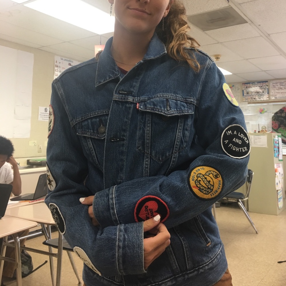 🚨VINTAGE LEVIS DARK WAS JACKET🚨